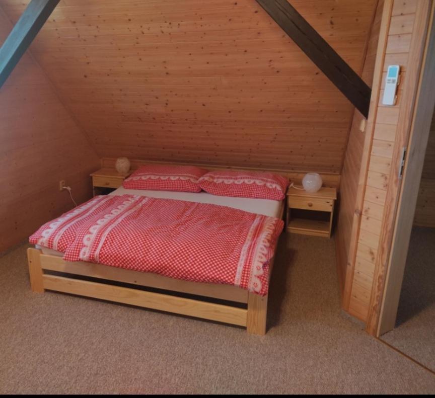 Apartmanova Chata Secanda S Bazenem, U Secske Prehrady Exterior photo